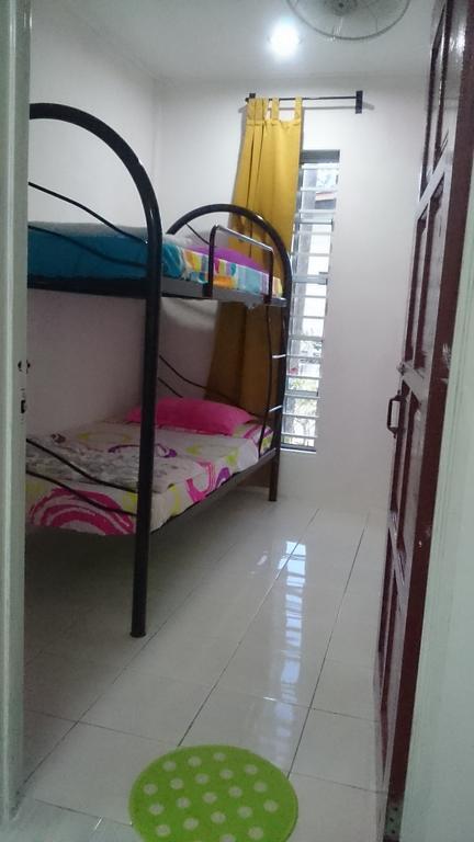 Arina'S Homestay 캄풍 쿠알라 베숫 외부 사진