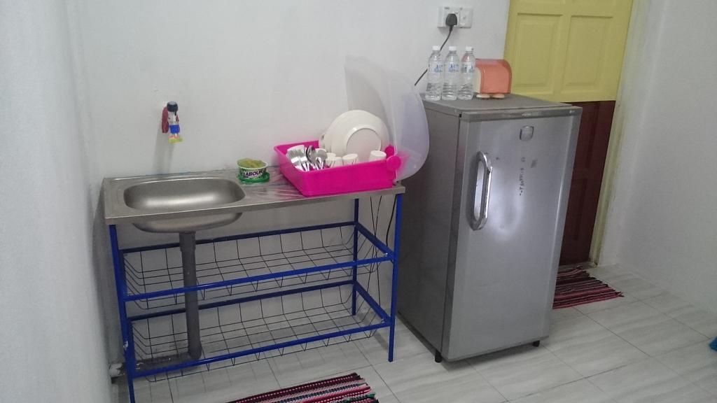 Arina'S Homestay 캄풍 쿠알라 베숫 외부 사진